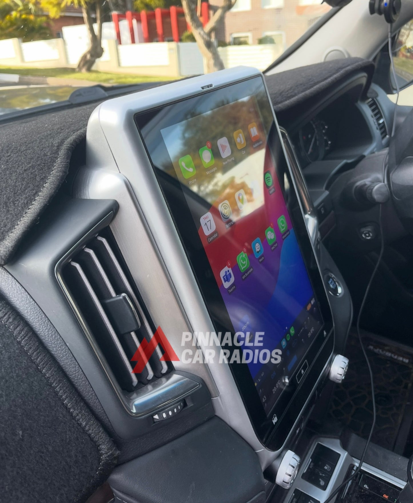 Toyota Land Cruiser Tesla-Style Screen 200 Series 2016-2022 Wireless CarPlay Headunit Kit
