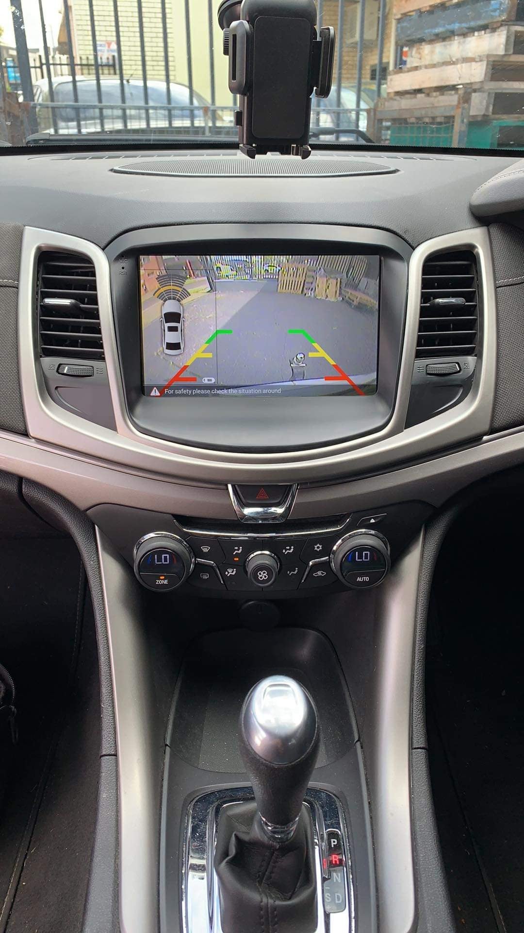 Holden Commodore 2013-2017 Wireless CarPlay Headunit Kit