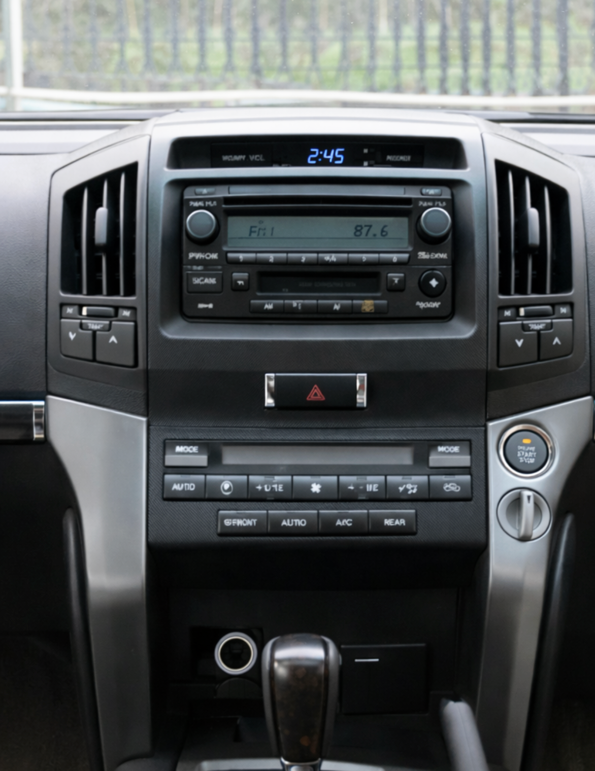 Land Cruiser LC200 Upgrade LX570 Tesla-Style Screen 2008-2015 Wireless CarPlay Headunit Kit